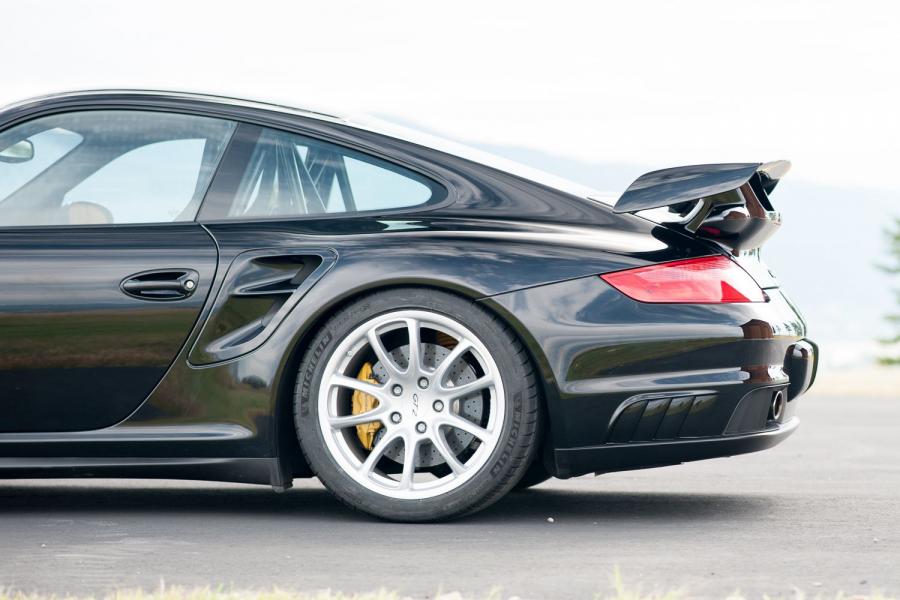 Детали экстерьера Porsche 911 GT2 (997) 2008 года  (NA) (фото 14 из 107)